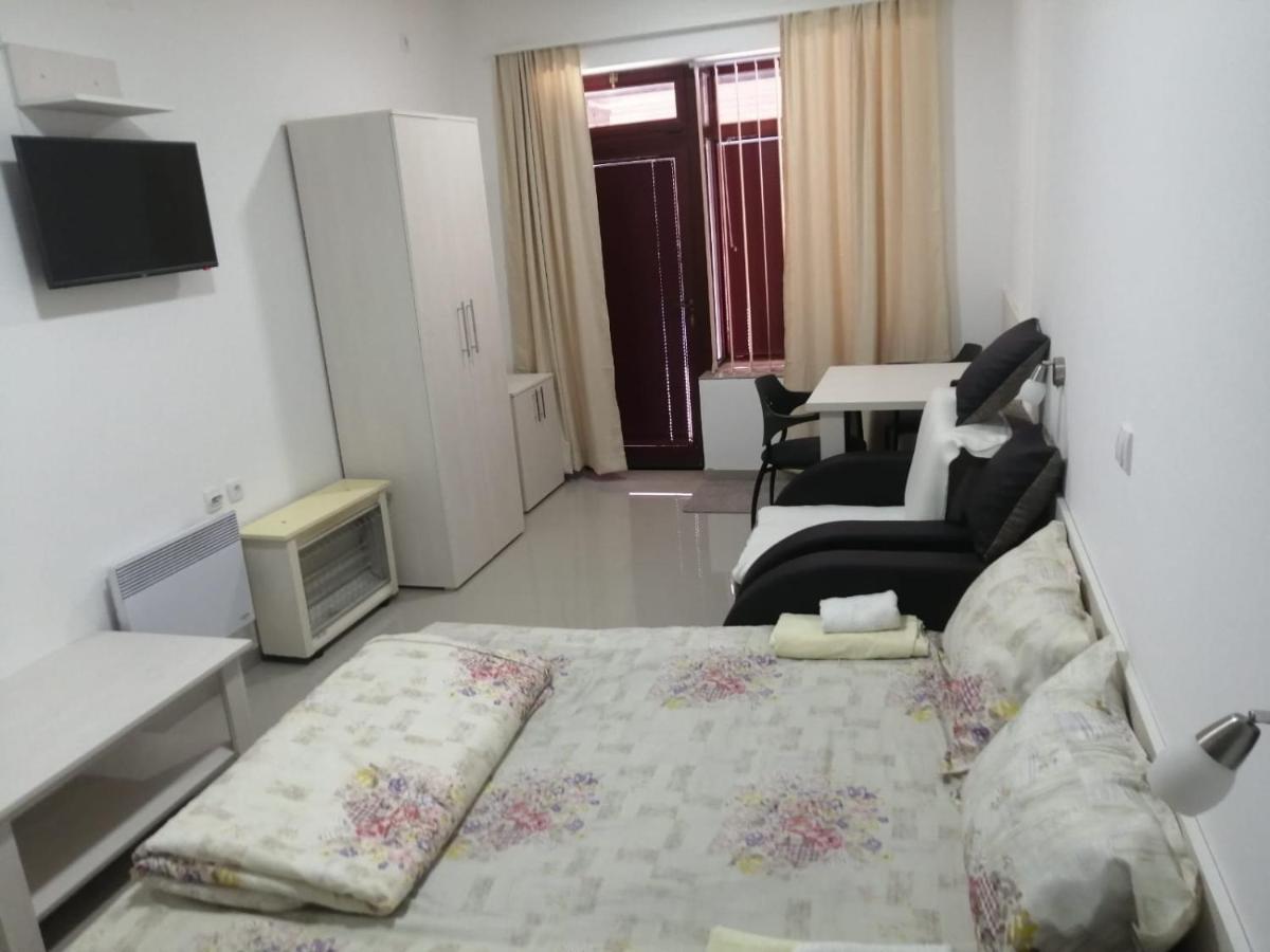 Apartment Maka 3 Соко Баня Екстериор снимка
