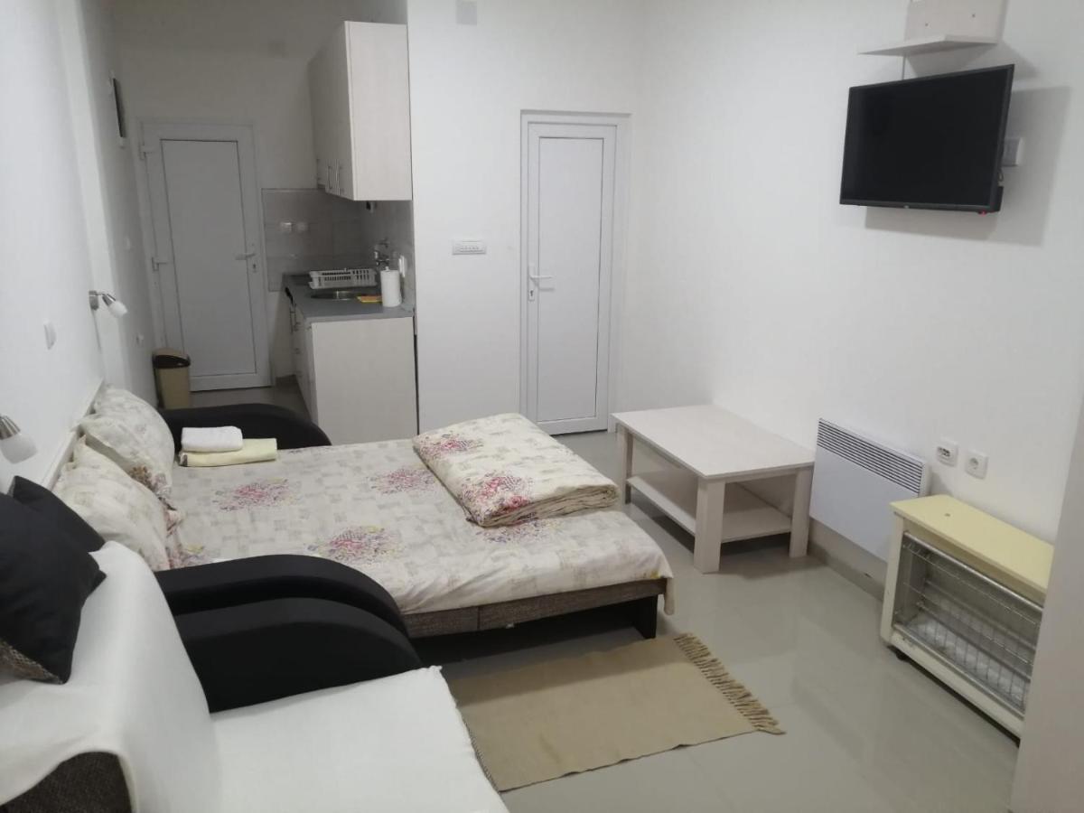 Apartment Maka 3 Соко Баня Екстериор снимка