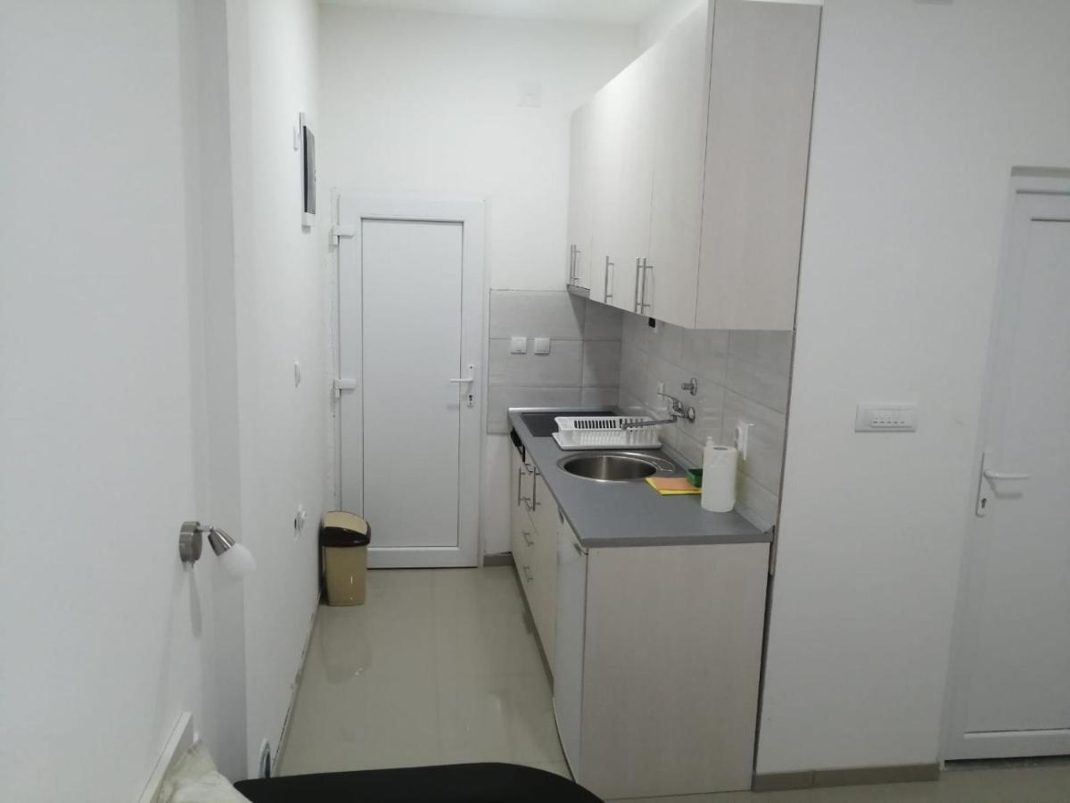 Apartment Maka 3 Соко Баня Екстериор снимка