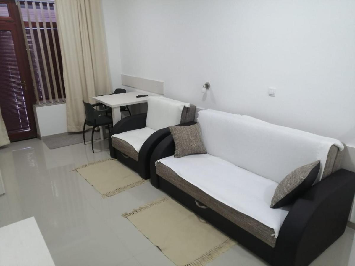 Apartment Maka 3 Соко Баня Екстериор снимка